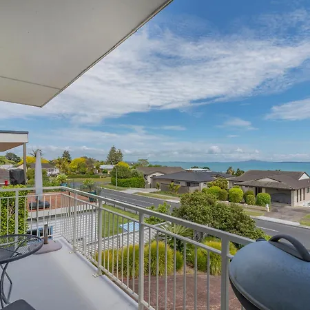 Harbour View - Maraetai Holiday Home